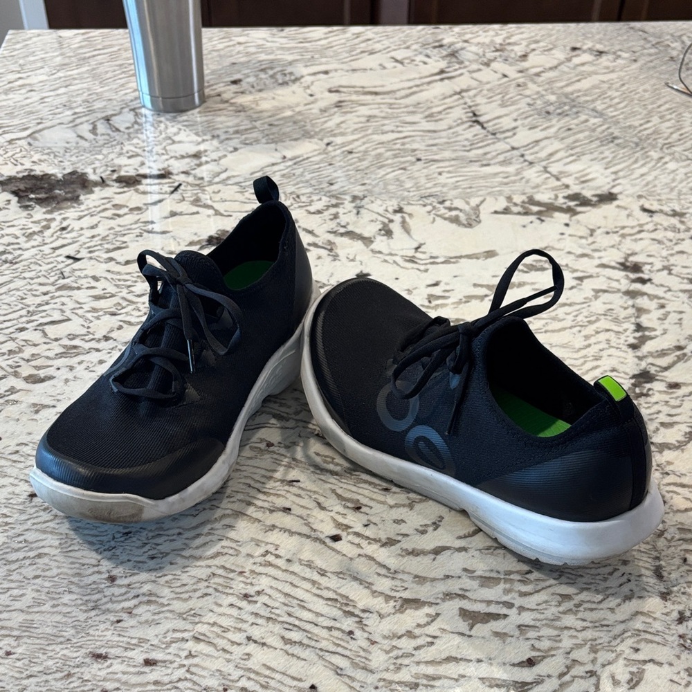 Oofos Tennis Shoes Black and White